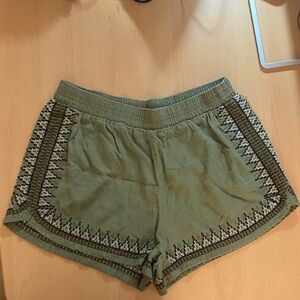 Abercrombie & Fitch army green embroidered linen shorts